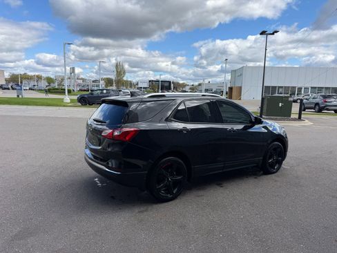 Used 2021 Chevrolet Equinox Premier w/ Redline Edition AWD/4WD image 5