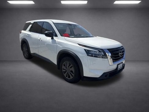 Used 2024 Nissan Pathfinder S FWD image 13