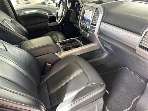 Used 2020 Ford F250 Platinum w/ FX4 Off-Road Package image 36