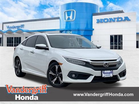 Used 2018 Honda Civic Touring image 1