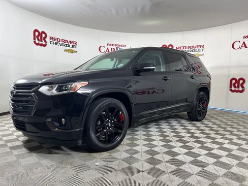 Used 2020 Chevrolet Traverse Premier w/ Redline Edition FWD image 3