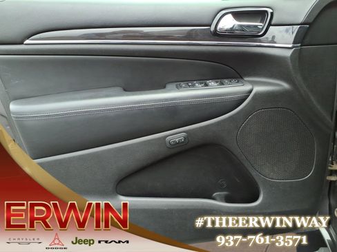 Used 2019 Jeep Grand Cherokee Overland AWD/4WD image 10