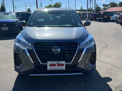 New 2025 Nissan Kicks Play S image 8