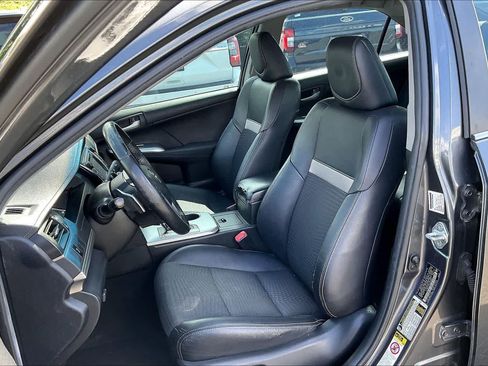 Used 2012 Toyota Camry SE FWD image 11