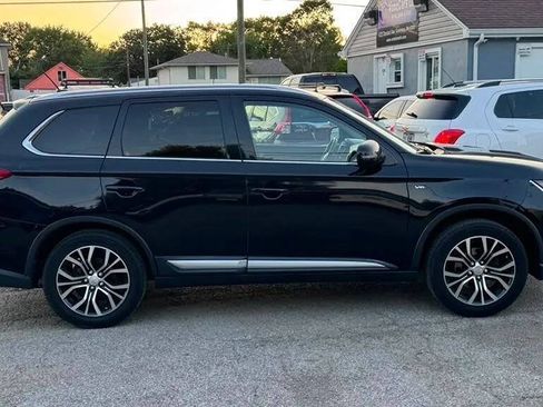 Used 2016 Mitsubishi Outlander GT AWD/4WD image 9