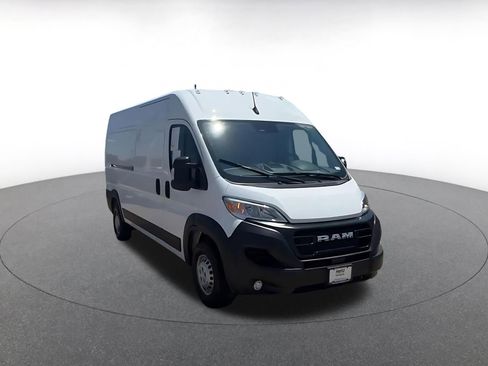 Used 2026 RAM ProMaster 2500 w/ Convenience Group FWD image 3