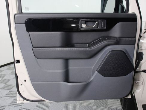 Used 2024 INEOS Grenadier AWD/4WD image 17