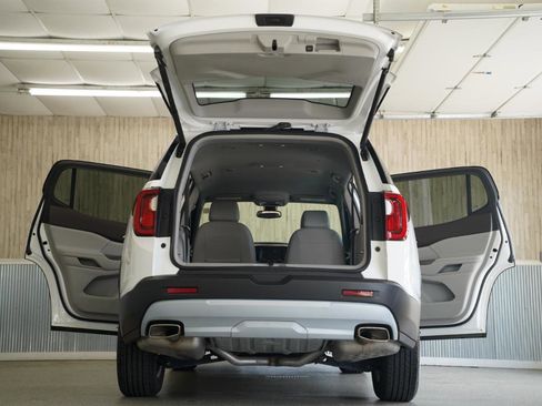 Used 2023 GMC Acadia SLT FWD image 42