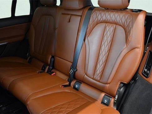Used 2024 BMW X7 M60i w/ Executive Package image 7