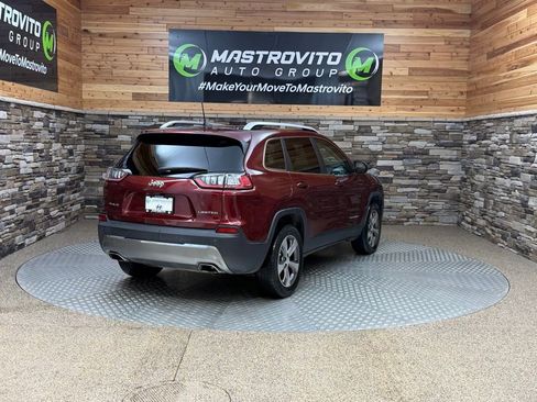 Used 2019 Jeep Cherokee Limited image 9