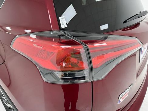 Used 2018 Toyota RAV4 XLE w/ Plus Extra Value Package FWD image 36