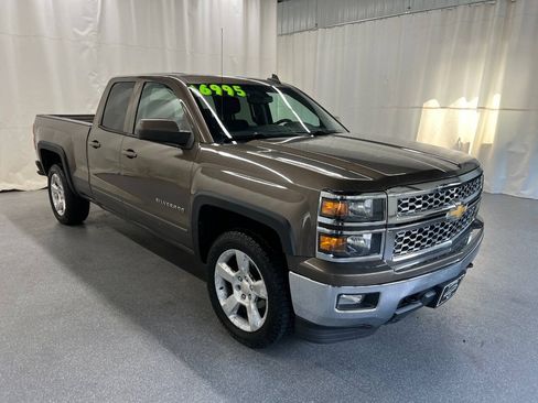 Used 2015 Chevrolet Silverado 1500 LT w/ LT Convenience Package AWD/4WD image 3