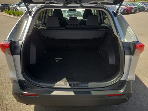 Certified 2025 Toyota RAV4 XLE AWD/4WD image 29