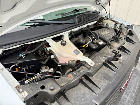 Used 2013 GMC Savana 1500 AWD image 10