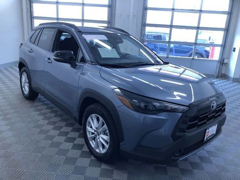 Certified 2026 Toyota Corolla Cross LE FWD image 34