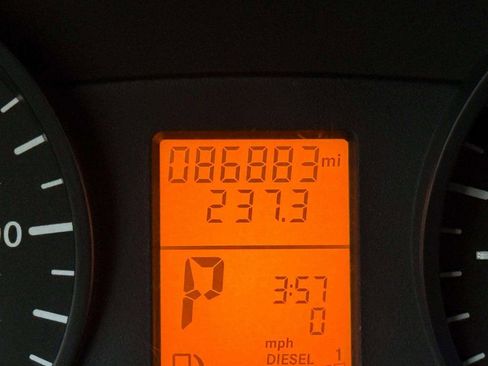 Used 2013 Mercedes-Benz Sprinter 2500 image 19