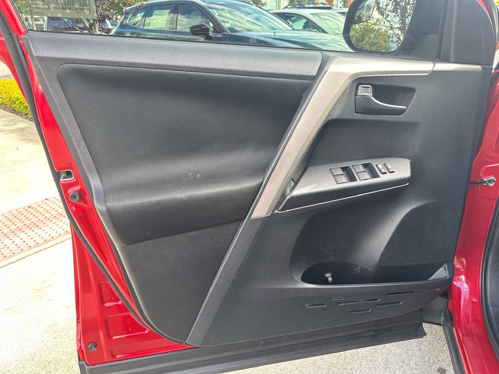 Certified 2017 Toyota RAV4 LE AWD/4WD image 11