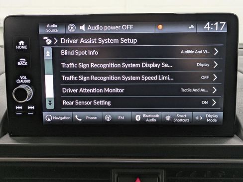 Used 2024 Honda Pilot Touring image 9