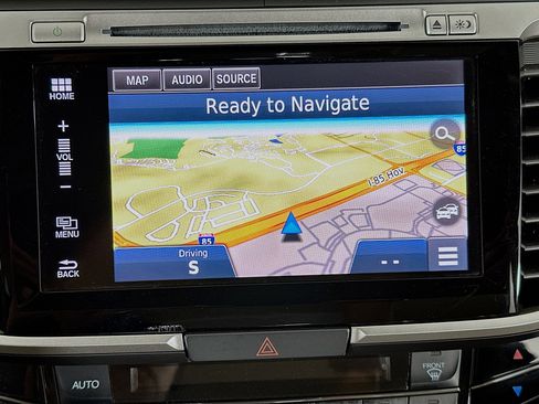 Used 2017 Honda Accord Touring image 22