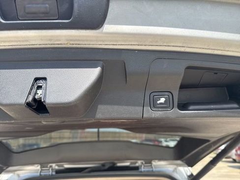 Used 2017 GMC Acadia Denali w/ Technology Package image 21