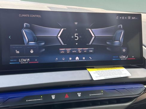 Used 2025 BMW X3 xDrive30i w/ Convenience Package image 14