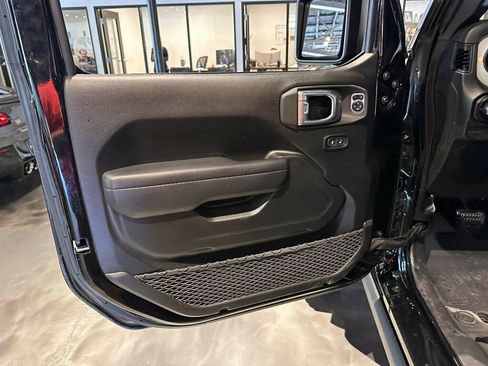 Used 2024 Jeep Wrangler Unlimited Sport AWD/4WD image 14