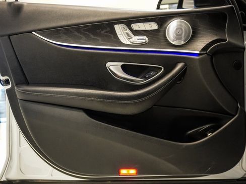 Used 2020 Mercedes-Benz E 350 4MATIC Sedan image 37