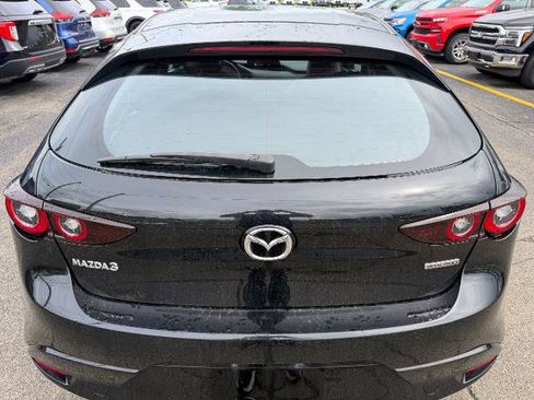 Used 2022 MAZDA MAZDA3 s FWD image 6