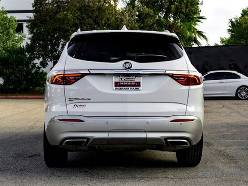 Used 2024 Buick Enclave Premium image 6