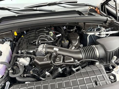 New 2025 Jeep Grand Cherokee L Laredo w/ Luxury Tech Group I image 22