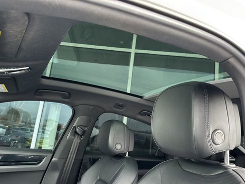 Used 2021 Porsche Cayenne Coupe image 28