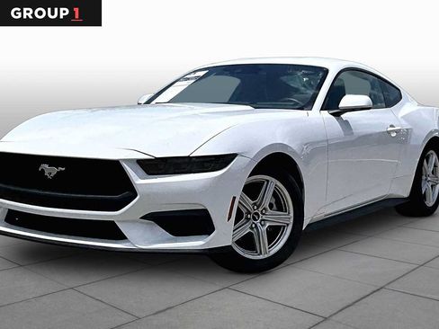 Used 2026 Ford Mustang Premium RWD image 1