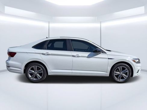 Used 2019 Volkswagen Jetta R-Line FWD image 2