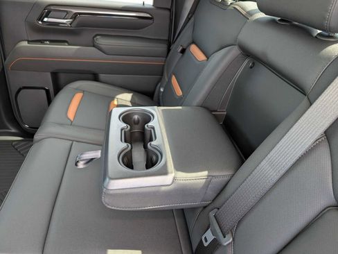 New 2026 GMC Sierra 2500 AT4 w/ AT4 Premium Plus Package AWD/4WD image 19