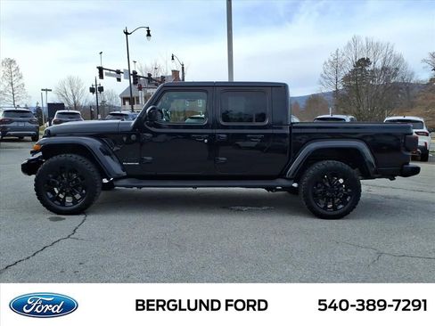 Used 2021 Jeep Gladiator Overland image 8