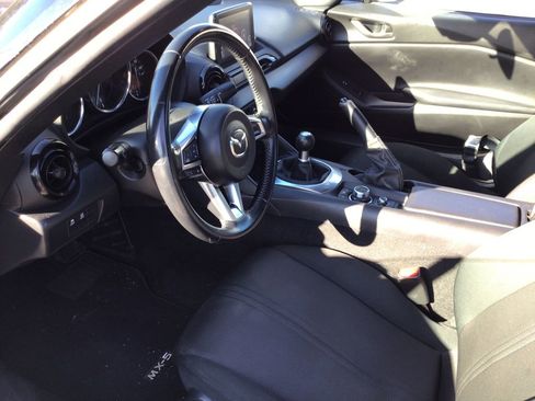 Used 2020 MAZDA MX-5 Miata Sport image 19