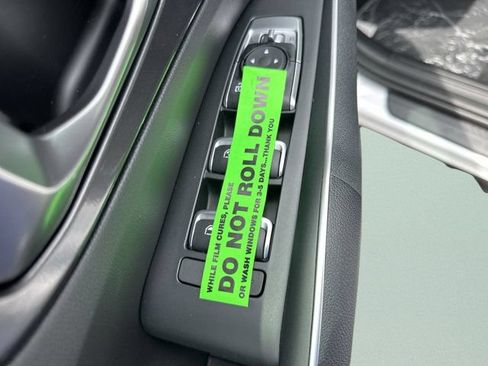Used 2023 Kia Sorento S w/ Panoramic Sunroof Package FWD image 16