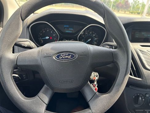 Used 2014 Ford Focus S FWD image 13