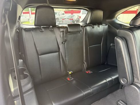 Used 2021 Toyota Highlander XSE FWD image 36
