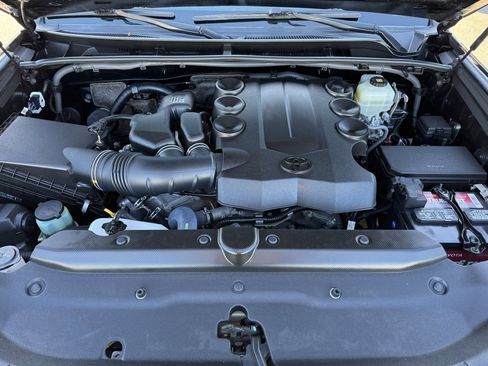 Used 2020 Toyota 4Runner SR5 image 33