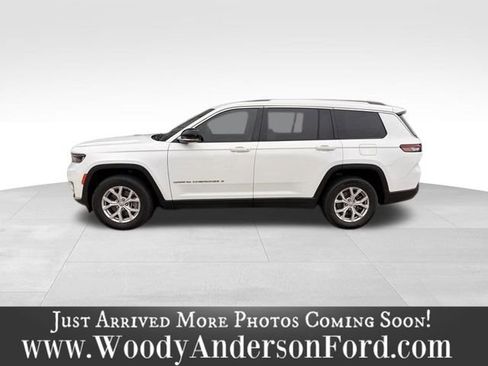 Used 2022 Jeep Grand Cherokee L Limited AWD/4WD image 3