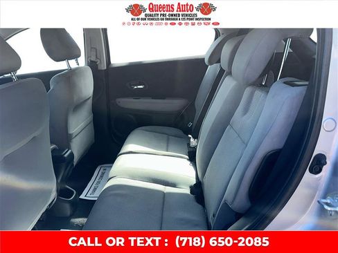 Used 2022 Honda HR-V LX image 11