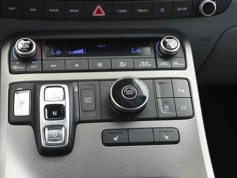 Used 2024 Hyundai Palisade SEL image 13