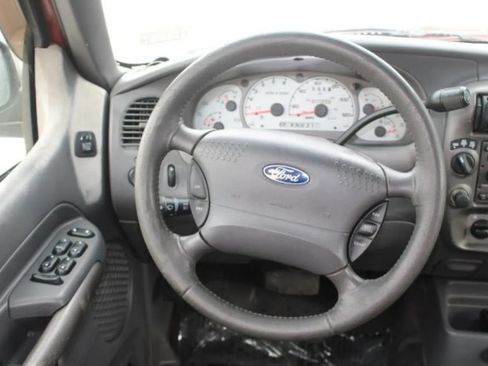 Used 2001 Ford Explorer Sport Trac 4x4 image 11