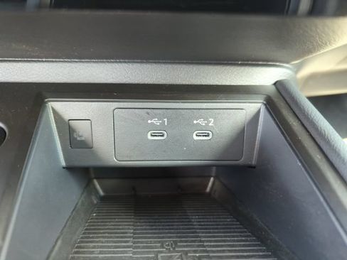 Used 2026 Nissan Kicks SR FWD image 39
