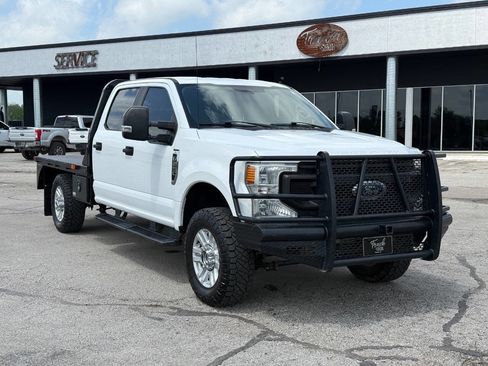 Used 2021 Ford F250 XL w/ Power Equipment Group image 3