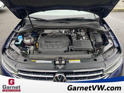 Used 2023 Volkswagen Tiguan SE w/ Panoramic Sunroof Package image 22