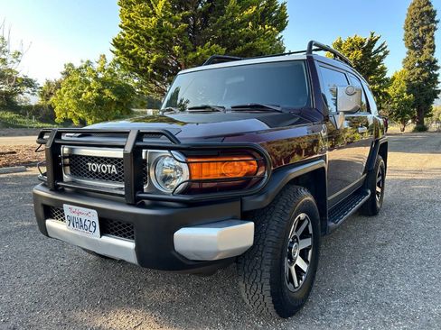 Used 2007 Toyota FJ Cruiser 4WD image 1