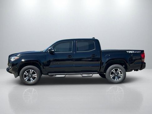 Used 2018 Toyota Tacoma TRD Sport w/ TRD Premium Sport Package image 8