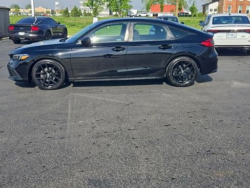 Used 2023 Honda Civic Sport image 4